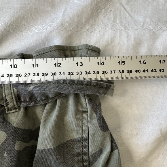 Sanctuary Standard Surplus Women's Cargo Pants Size 29 Camouflage Stretch - Picture 10 of 14